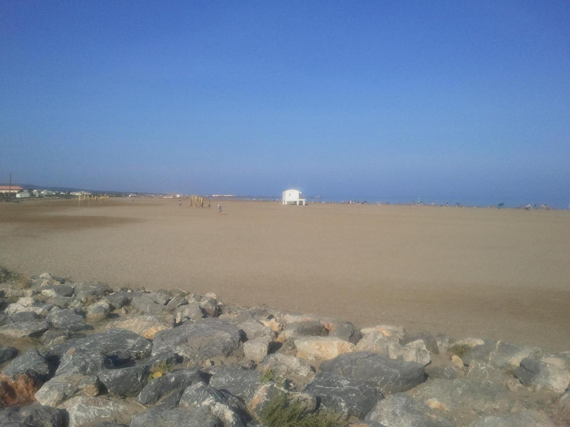 Hotel De La Plage Gruissan Dış mekan fotoğraf